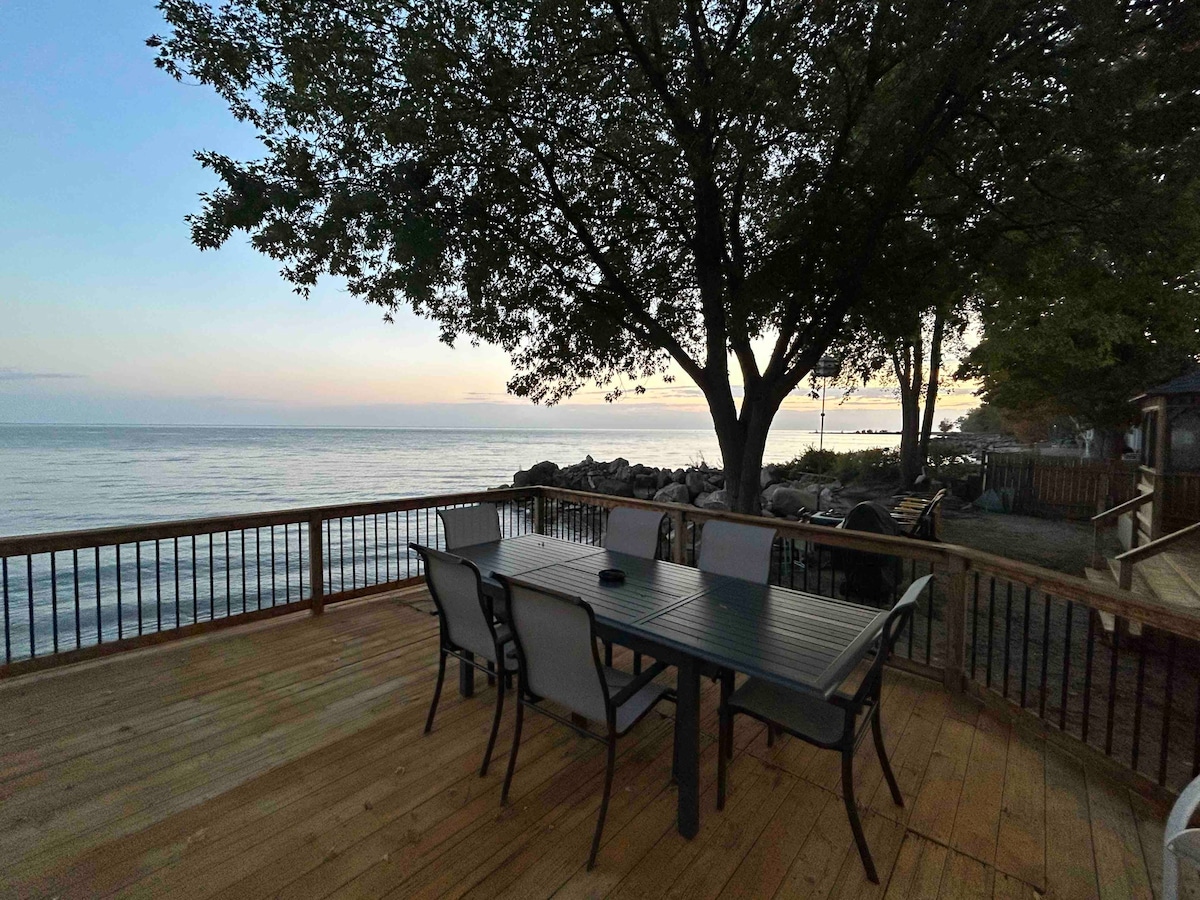 Bella Vista - Cedar Island Kingsville, Lakefront!