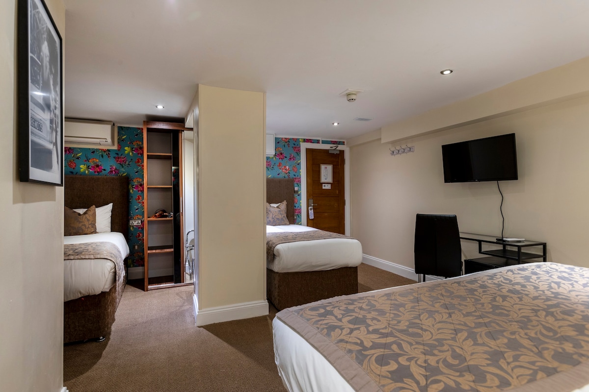 「Hotel Shepherds Bush London」的家庭客房