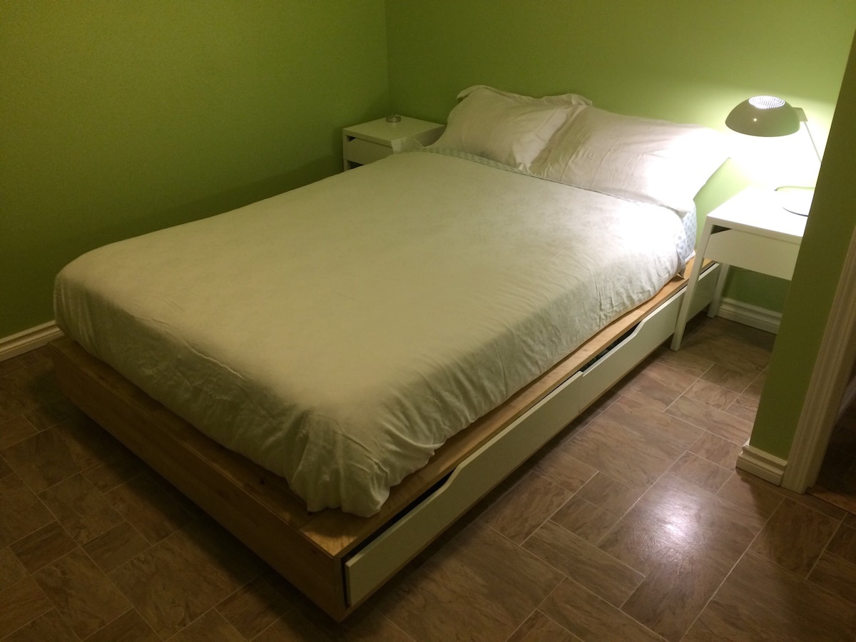 现代套房- 2张床