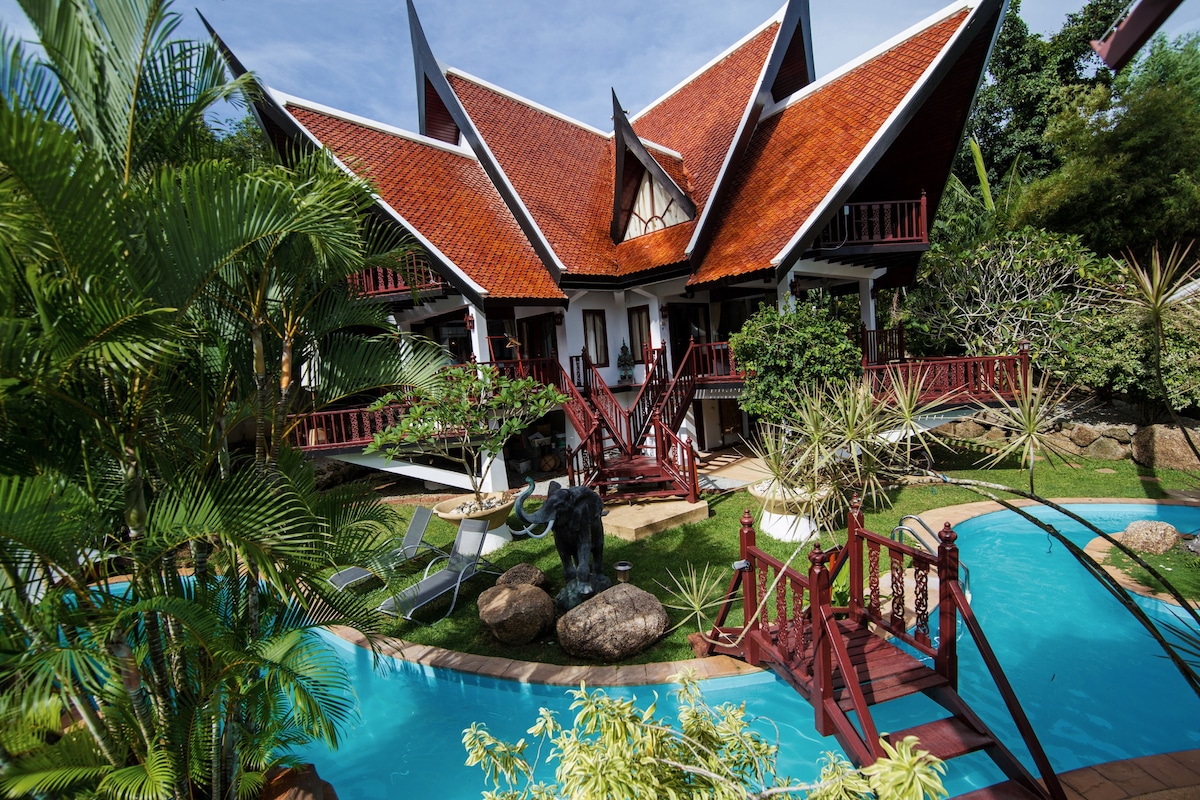 3.5BR Thai-style art pool villa in Naiharn