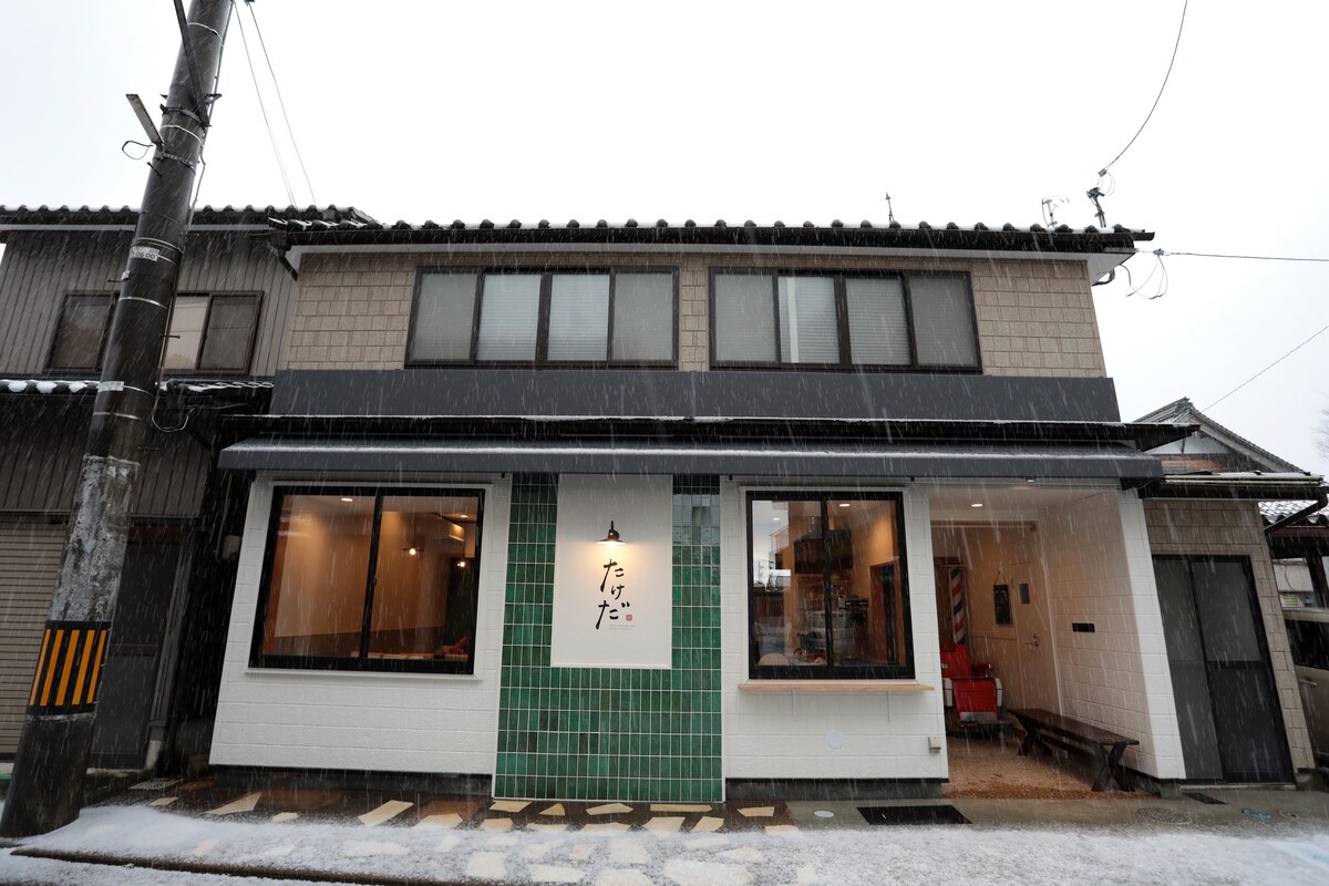 Tsuru Nipponmachi Odakkeda [美食] 100多年的建设，原始理发店已经重生/金21140;距离神社3分钟步行路程　