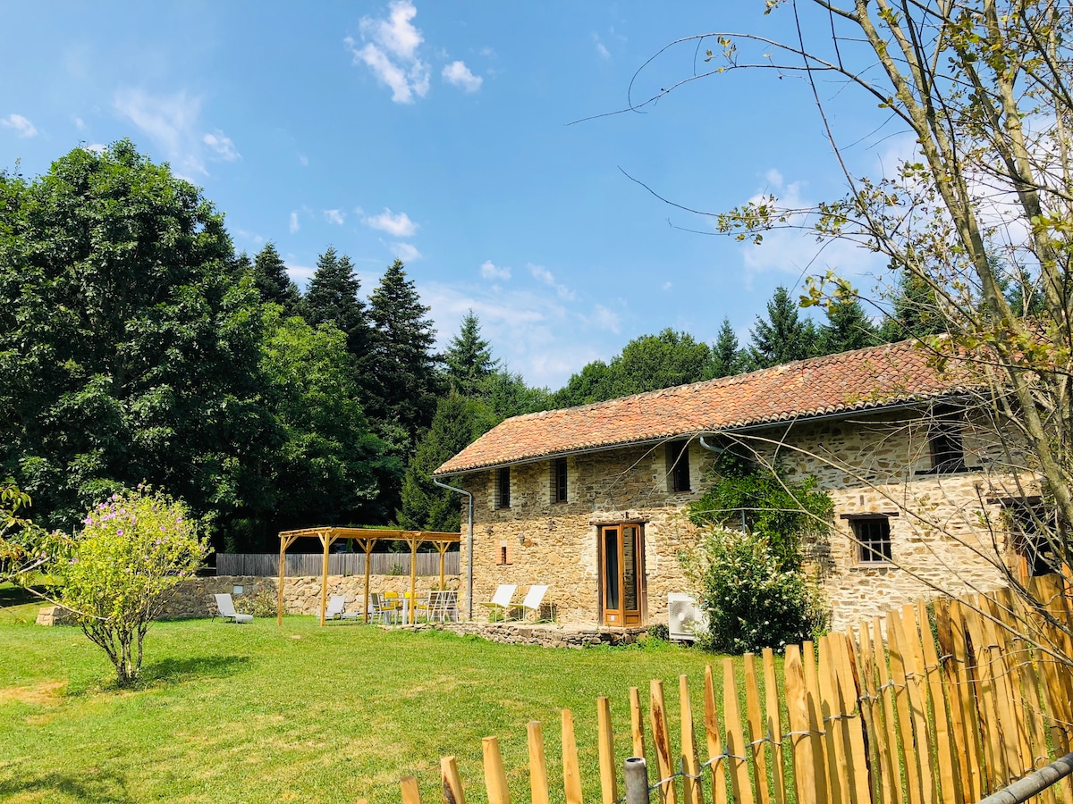 Gîte Au Bord Du Lac, Domaine les Ourgeaux