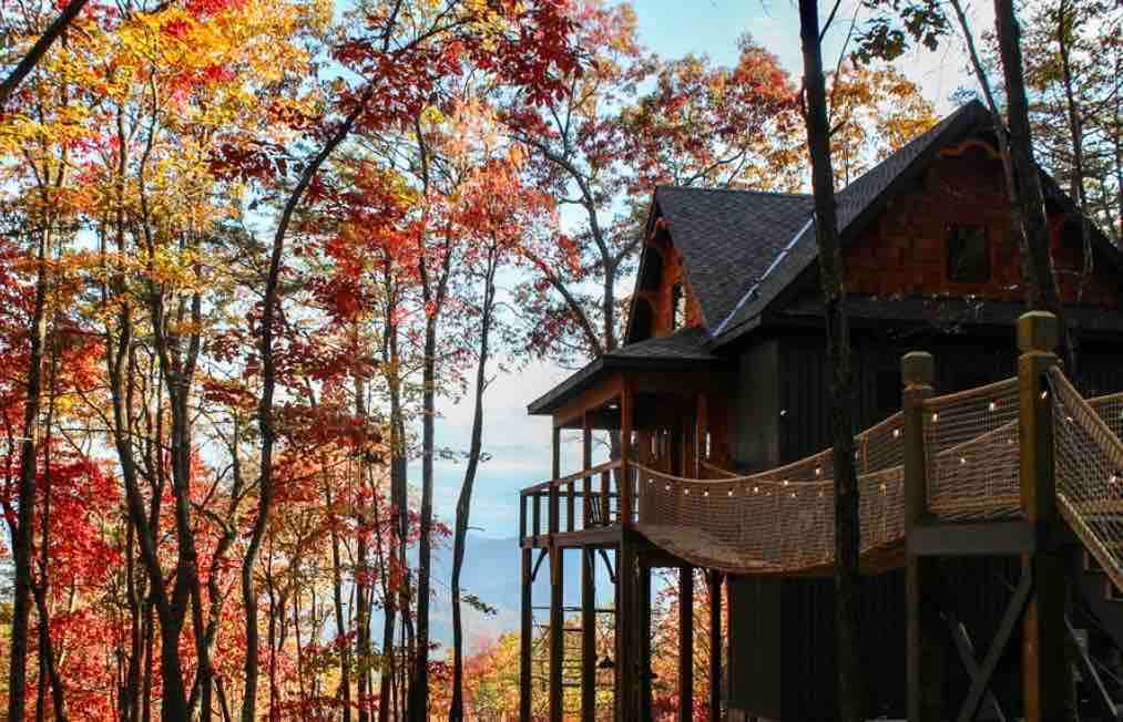 The Smoky Mountain Treehouse