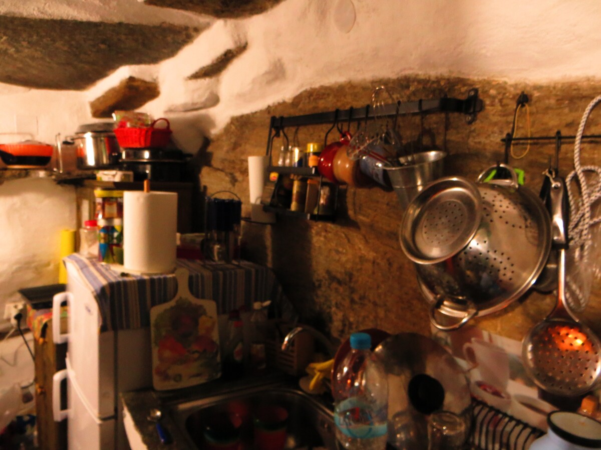 Traditional stone cottage in Sifnos