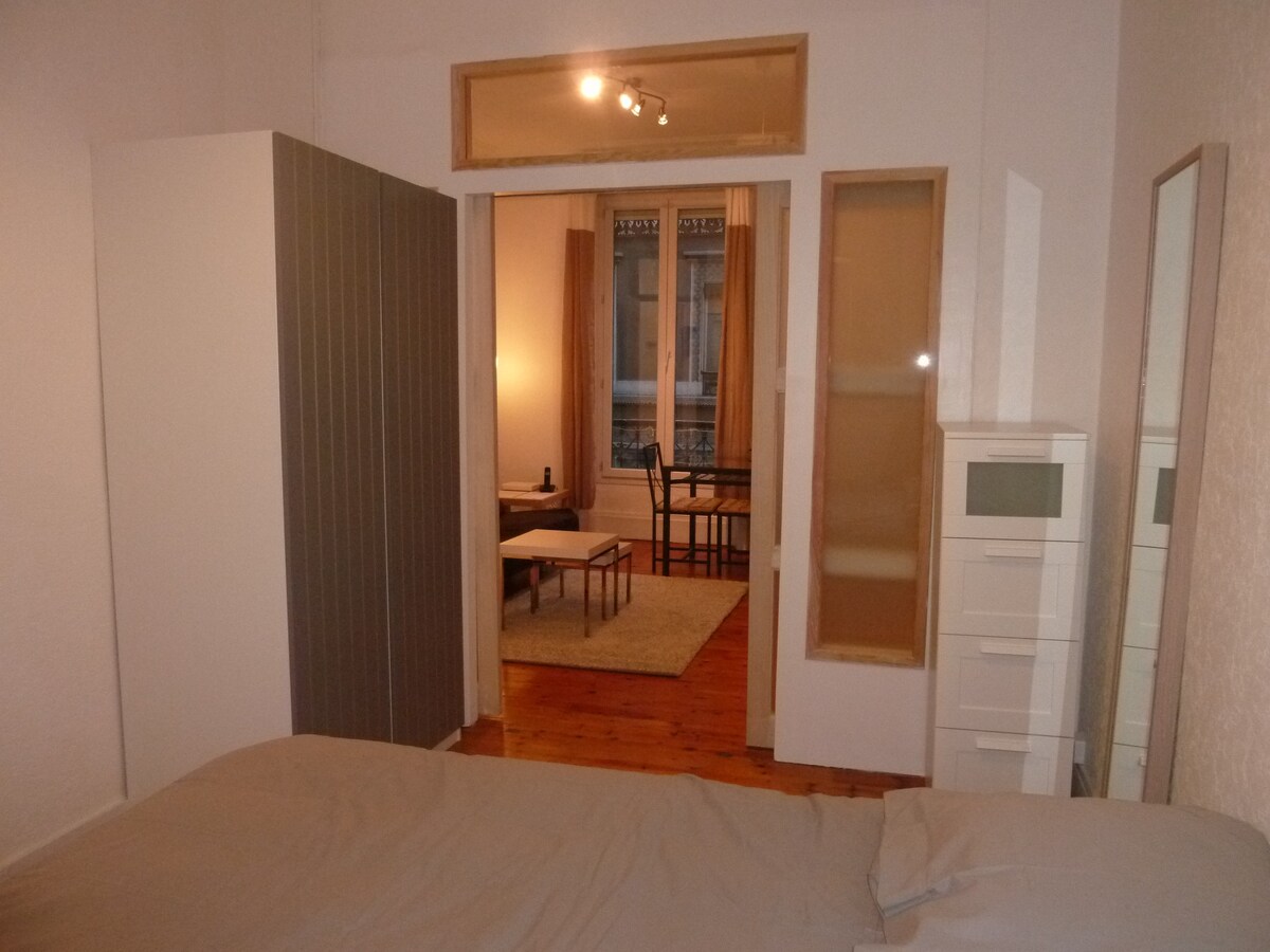 T2 meublé / Furnished 2 rooms