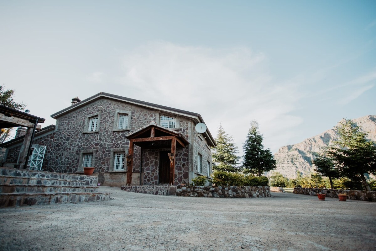 Chalet ParcodellaTimpa P.Nazionale Pollino Civita