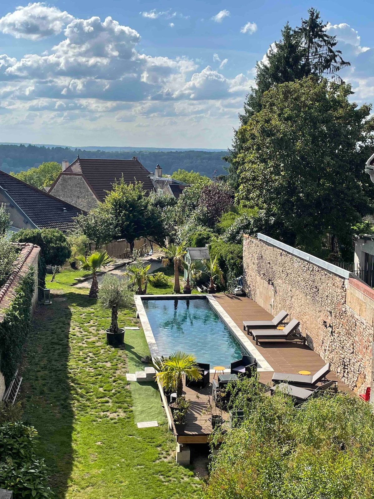 Appart en cœur de ville Avec piscine