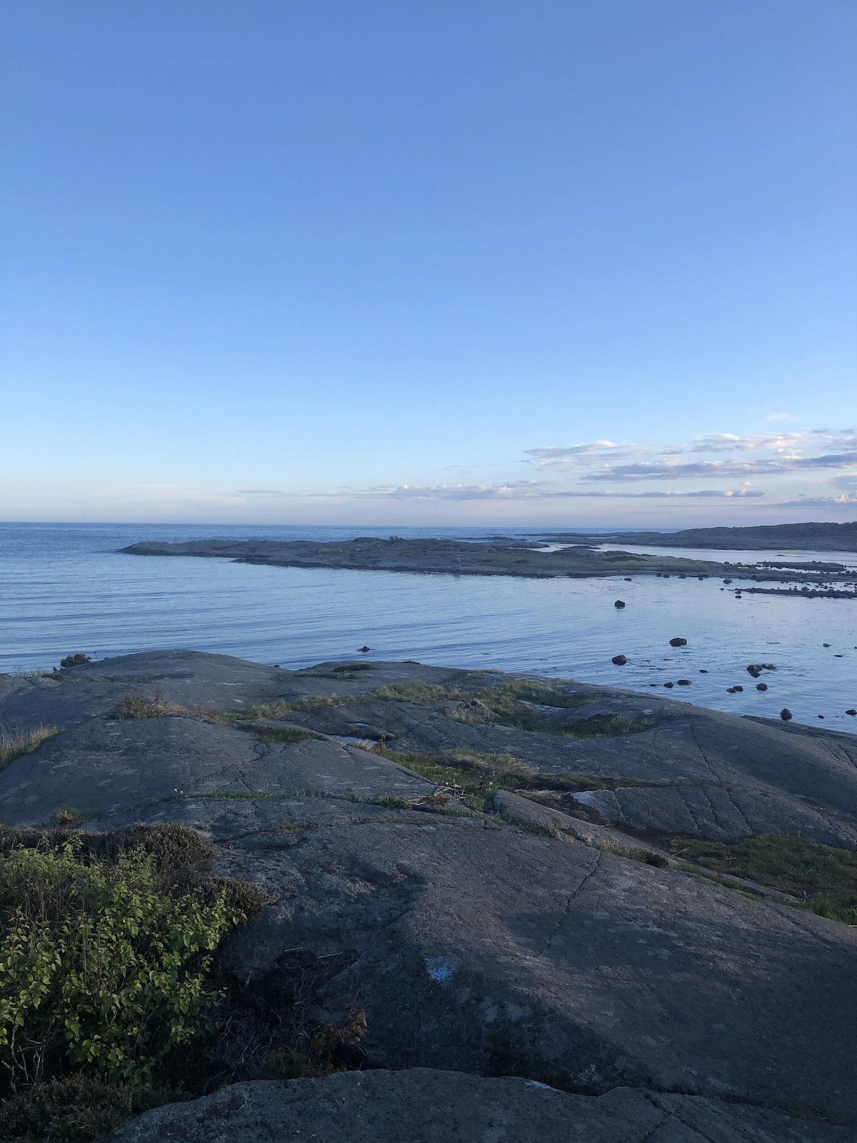 Arkitekttegnet leilighet med solrik uteplass