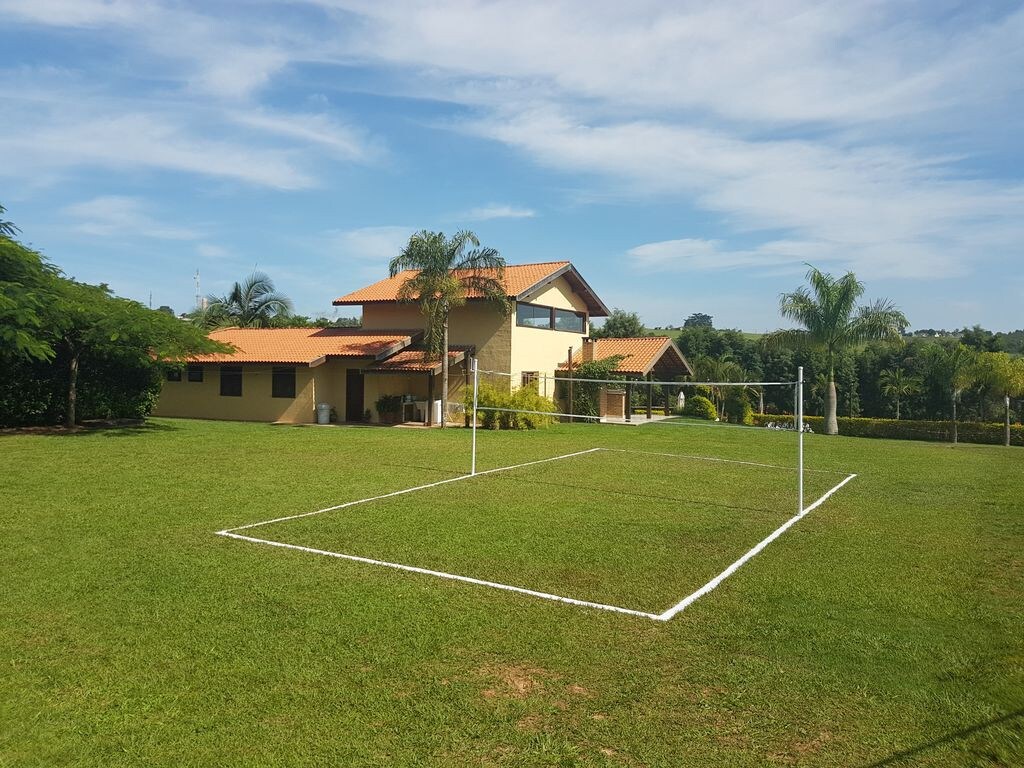 Casa de campo/chácara espaçosa em Tietê-SP