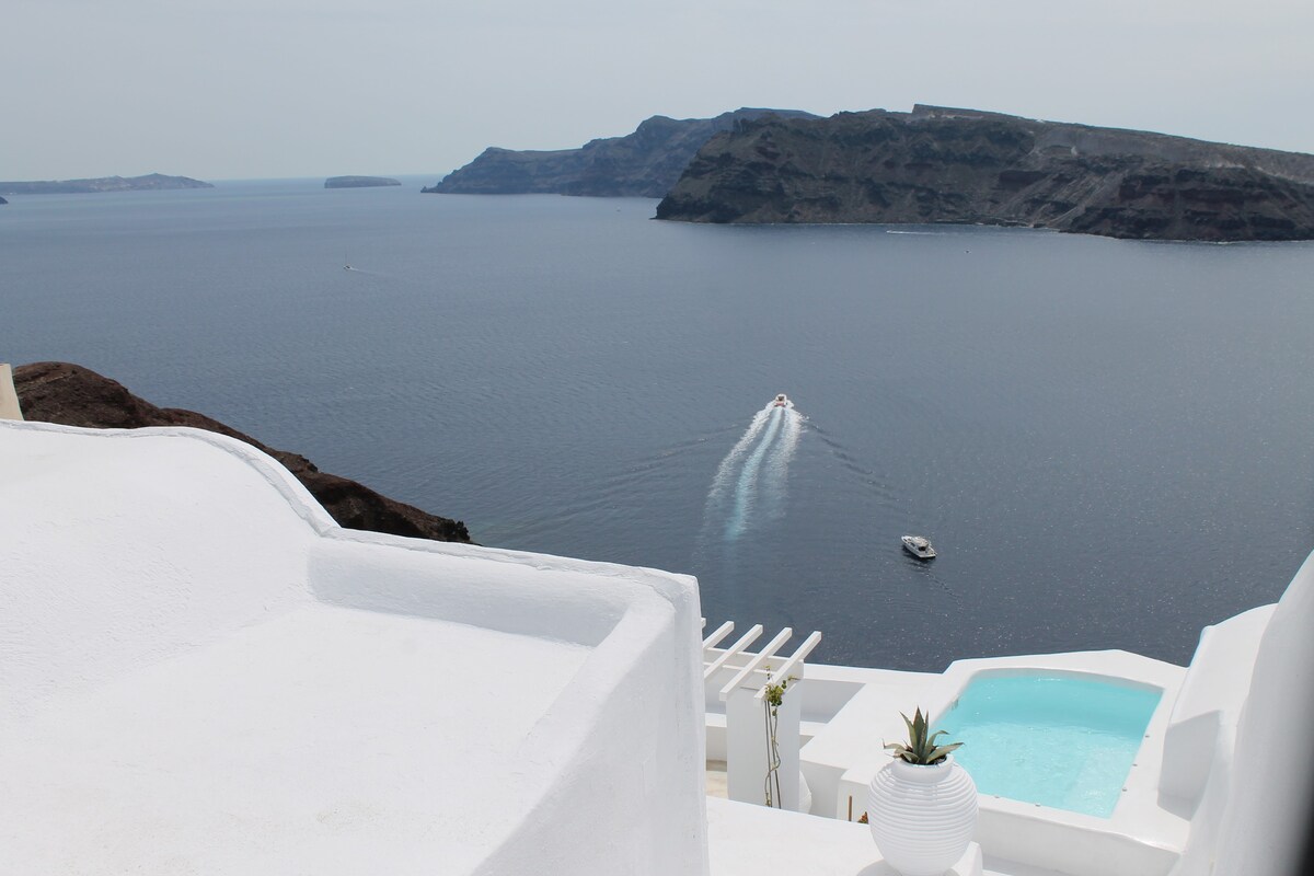 By the Mill, Caldera, Oia