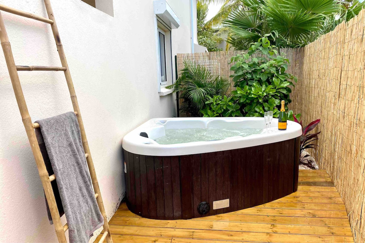 Maracudja  « AMOUR » jacuzzi, piscine, plage 100m