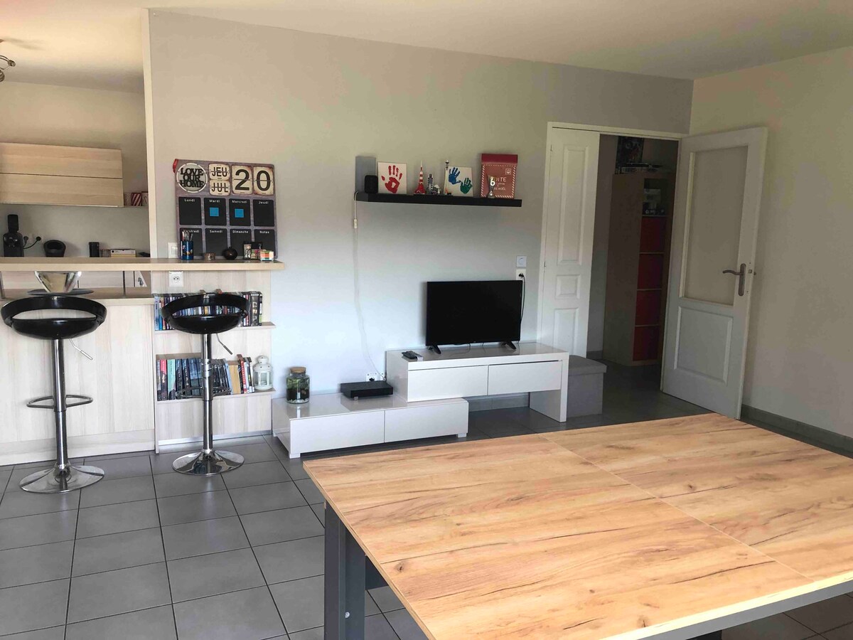 Appartement 75m2, terrasse et parking fermé