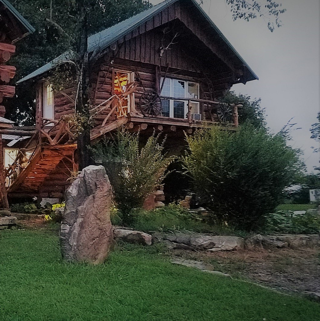 手工制作的阿肯色红杉树屋小屋