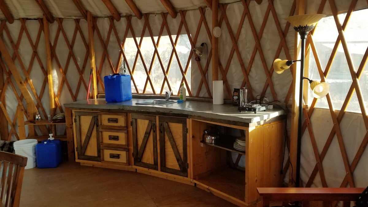 Magpie Springs-Meadowlark Yurt