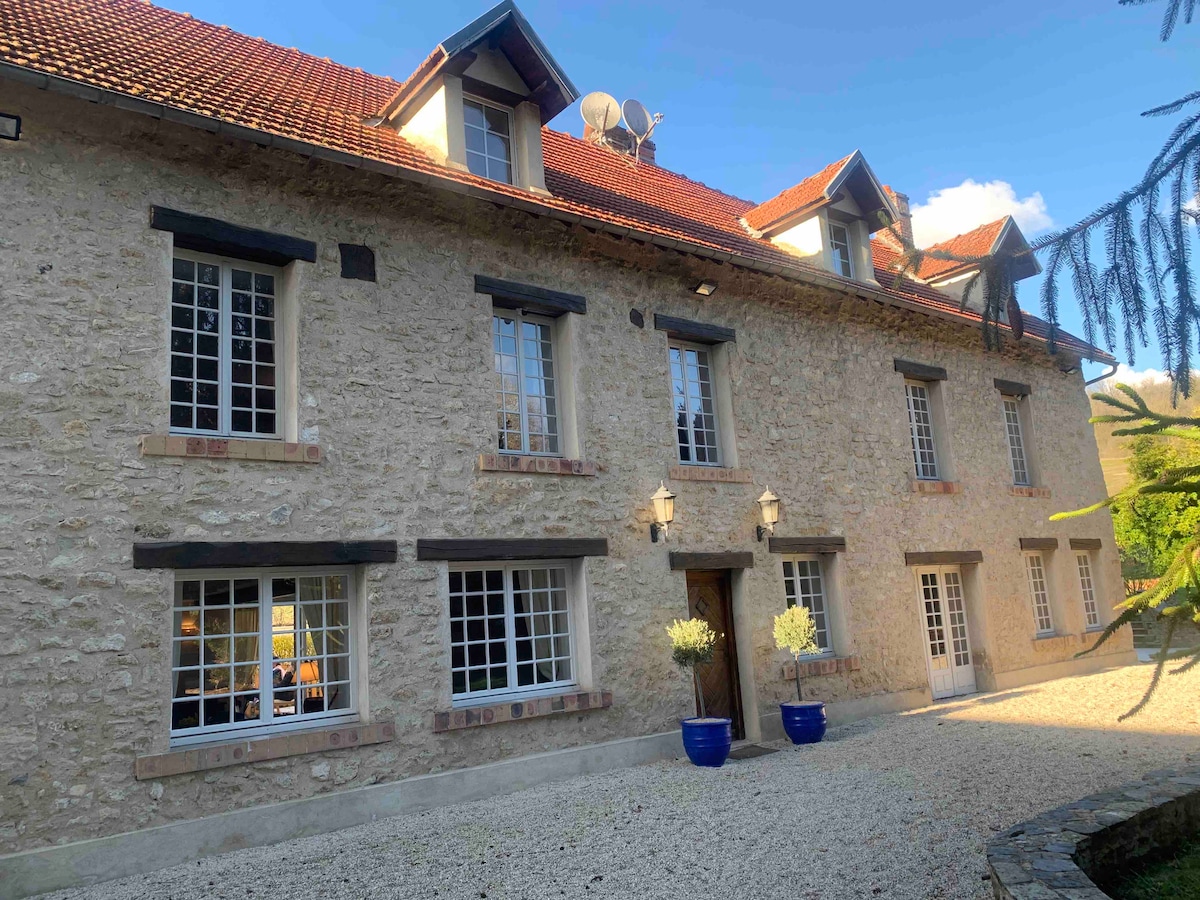 Maison de campagne rénovée- piscine proche Paris