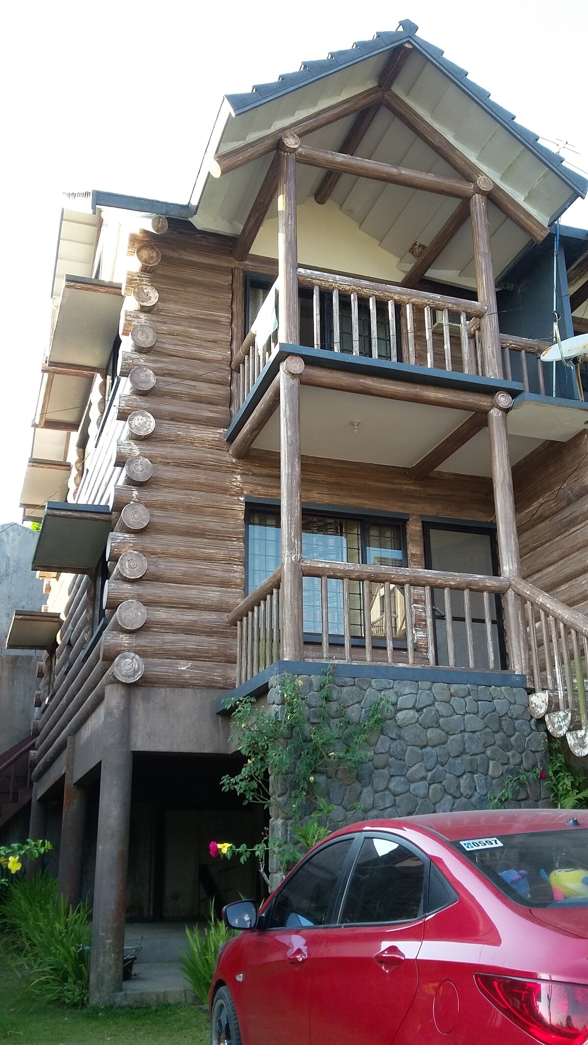 Woodsborough Log Homes ， Tagaytay （公寓）