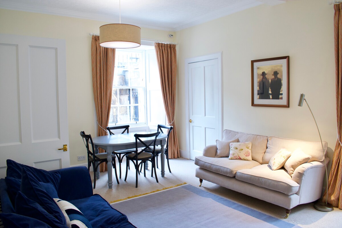 Gorgeous City Centre Apartment 5mins to Princes St