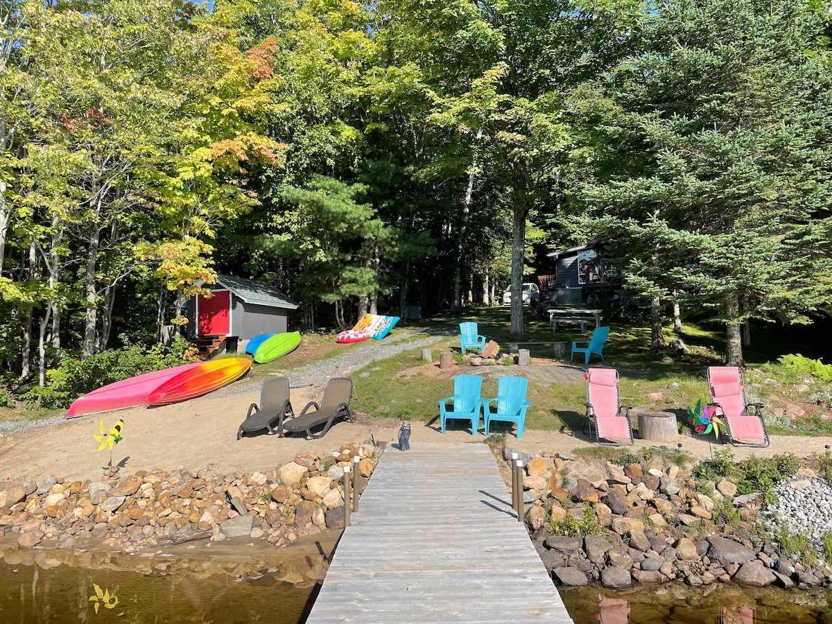 舒适的Muskoka湖滨小屋+热水浴缸和桑拿