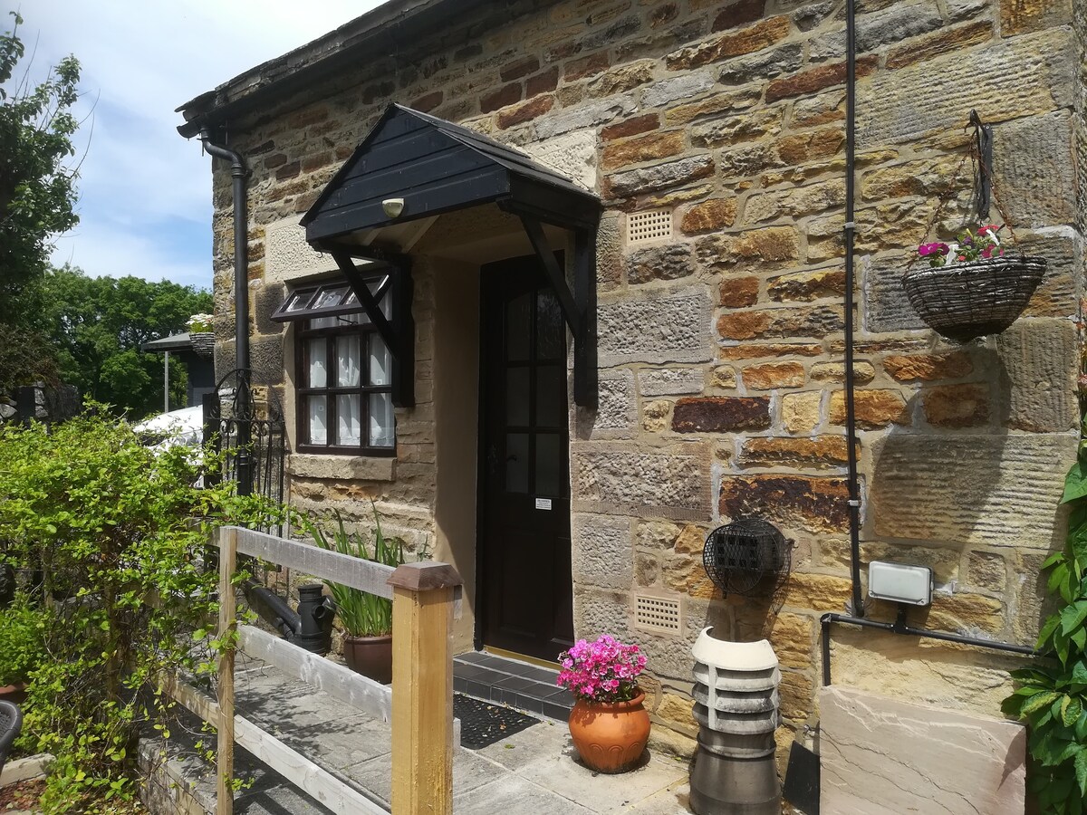 Dove Mount Annexe, Crowdecote, Peak District