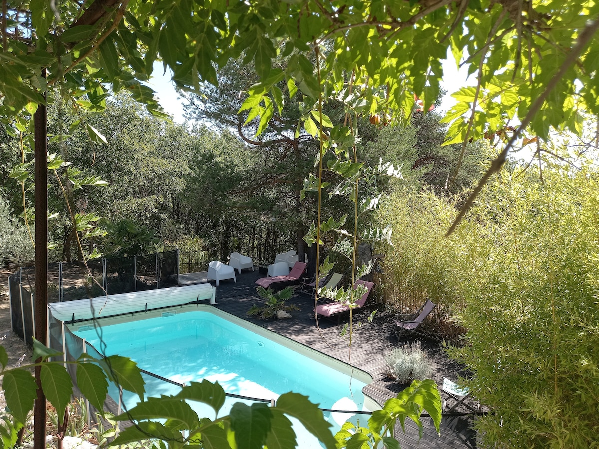 维登斯（ Verdon en Provence ）中心的泳池别墅