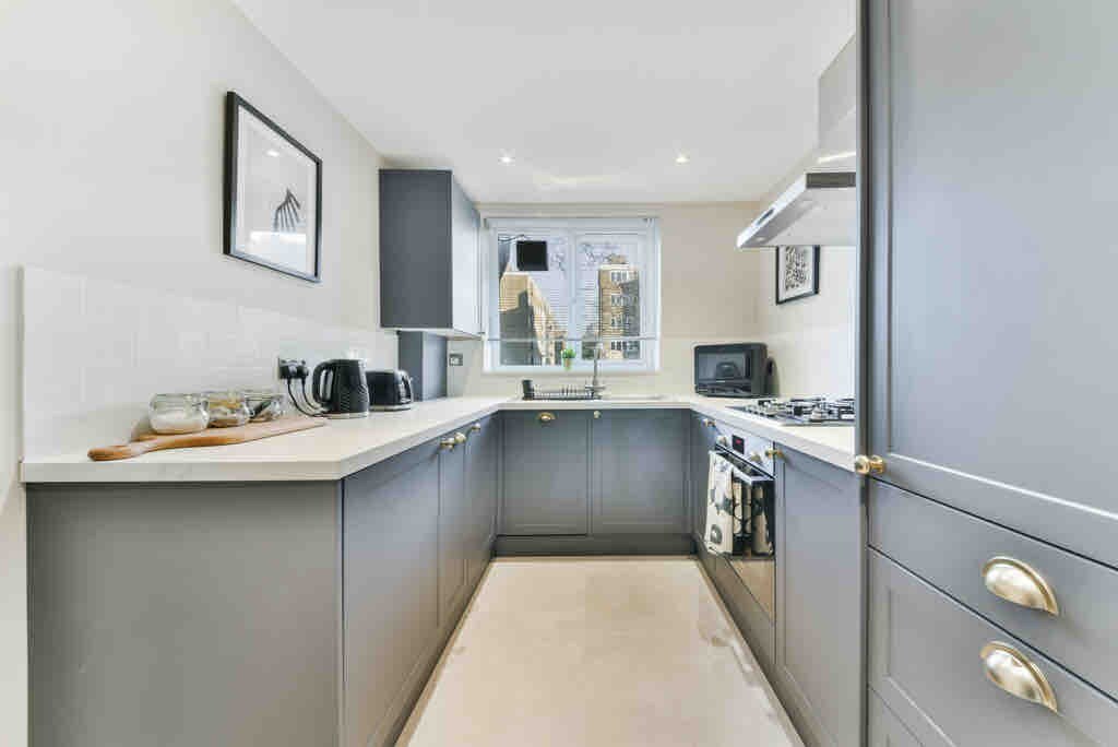 1-bed flat by leafy Putney Heath