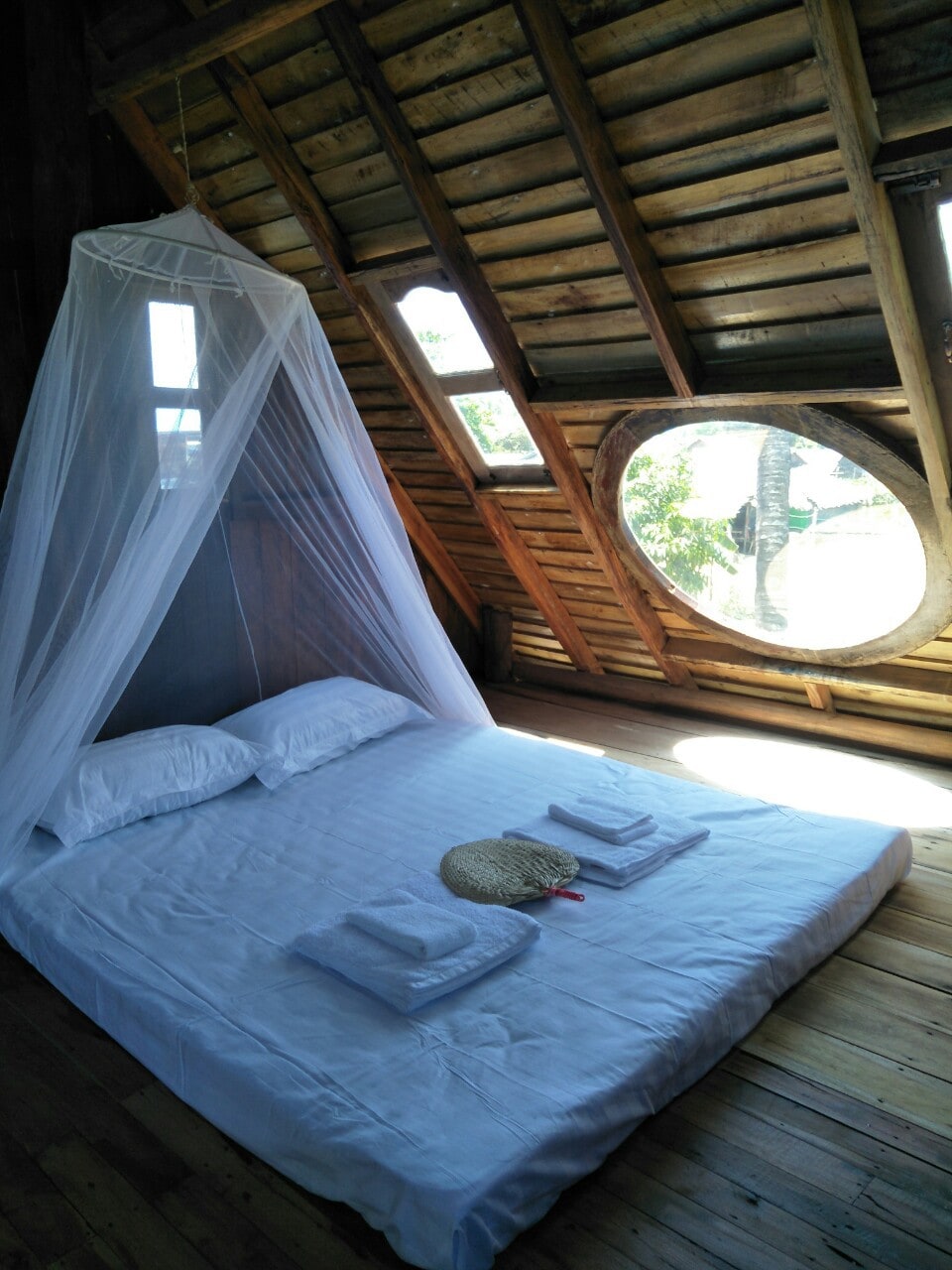 The Nature Lodge ， Ngwe Saung （自然爱好者小屋）