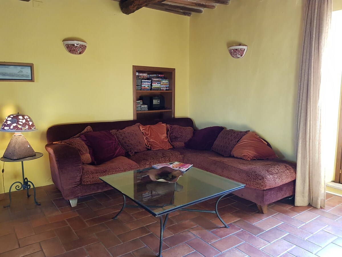 Spacious rural apartment, near Orvieto and Bolsena