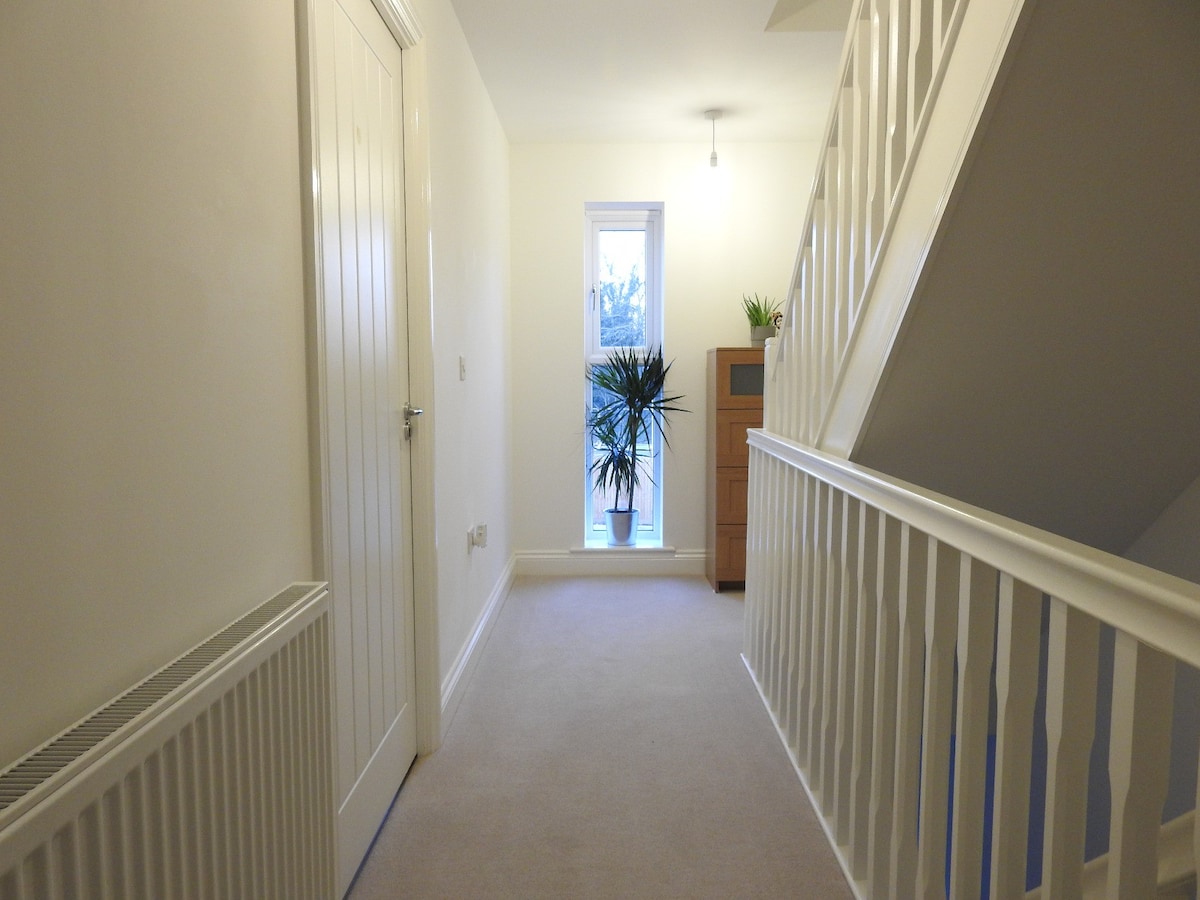 Large double room over looking garden