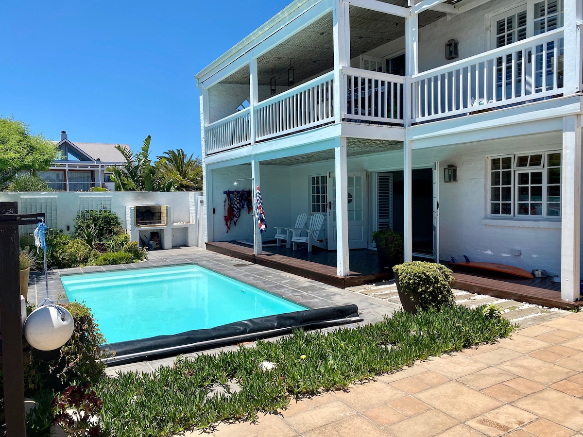 Kommetjie Beach Home holiday living