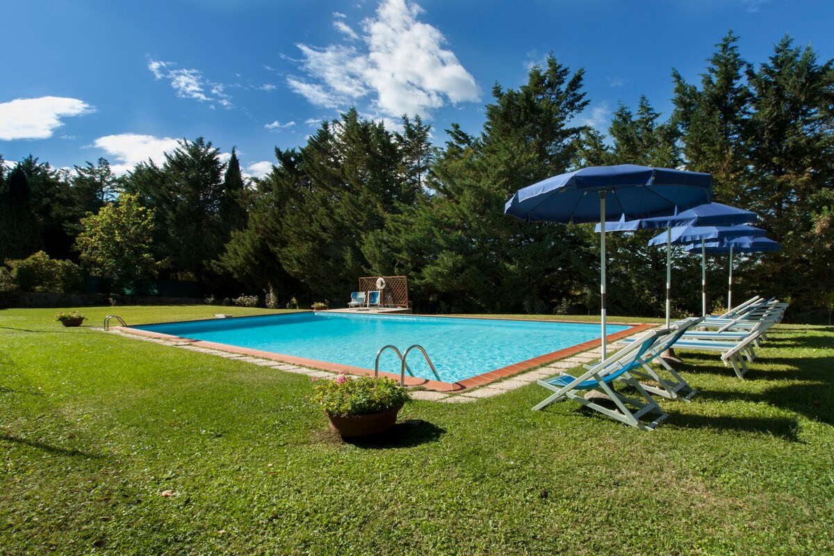 劳拉别墅（ Villa Laura ）带私人游泳池、健身区、无线网络