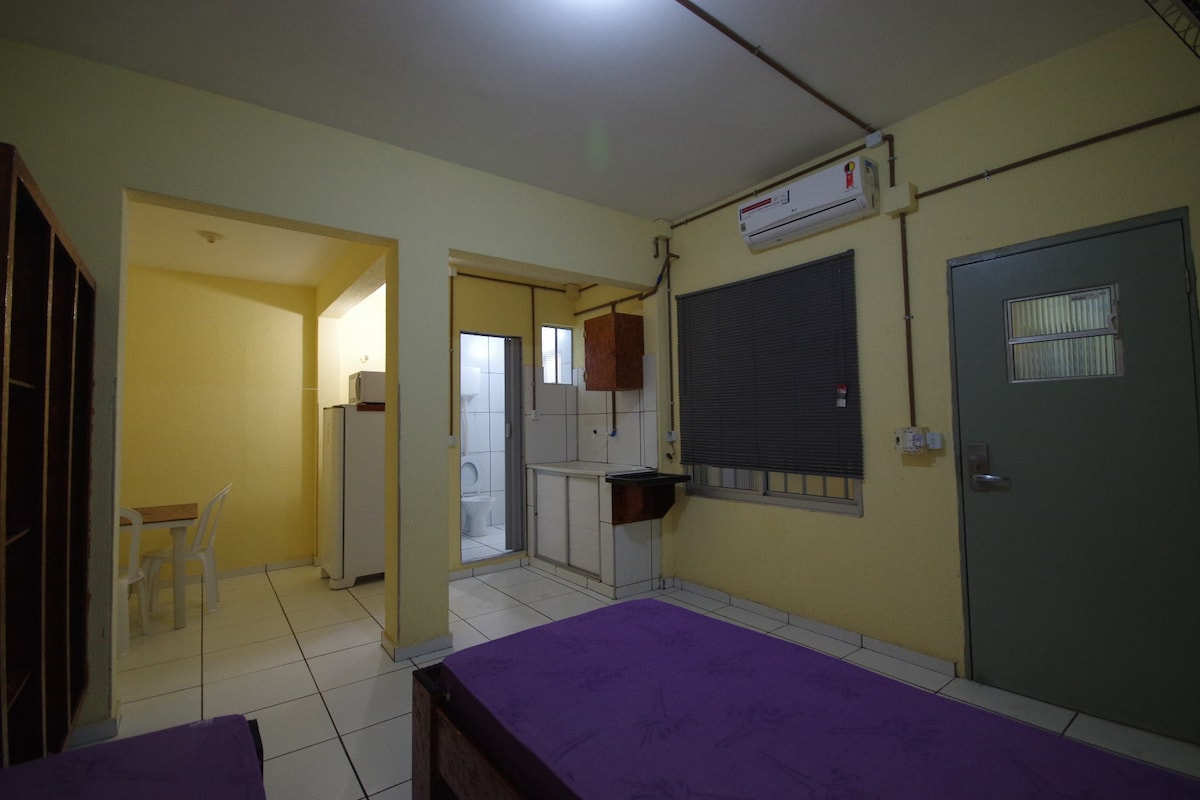 Apartamento MOBILIADO com AR em Fortaleza Aldeota