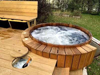 Charming Streamside - hot tub, large deck, firepit