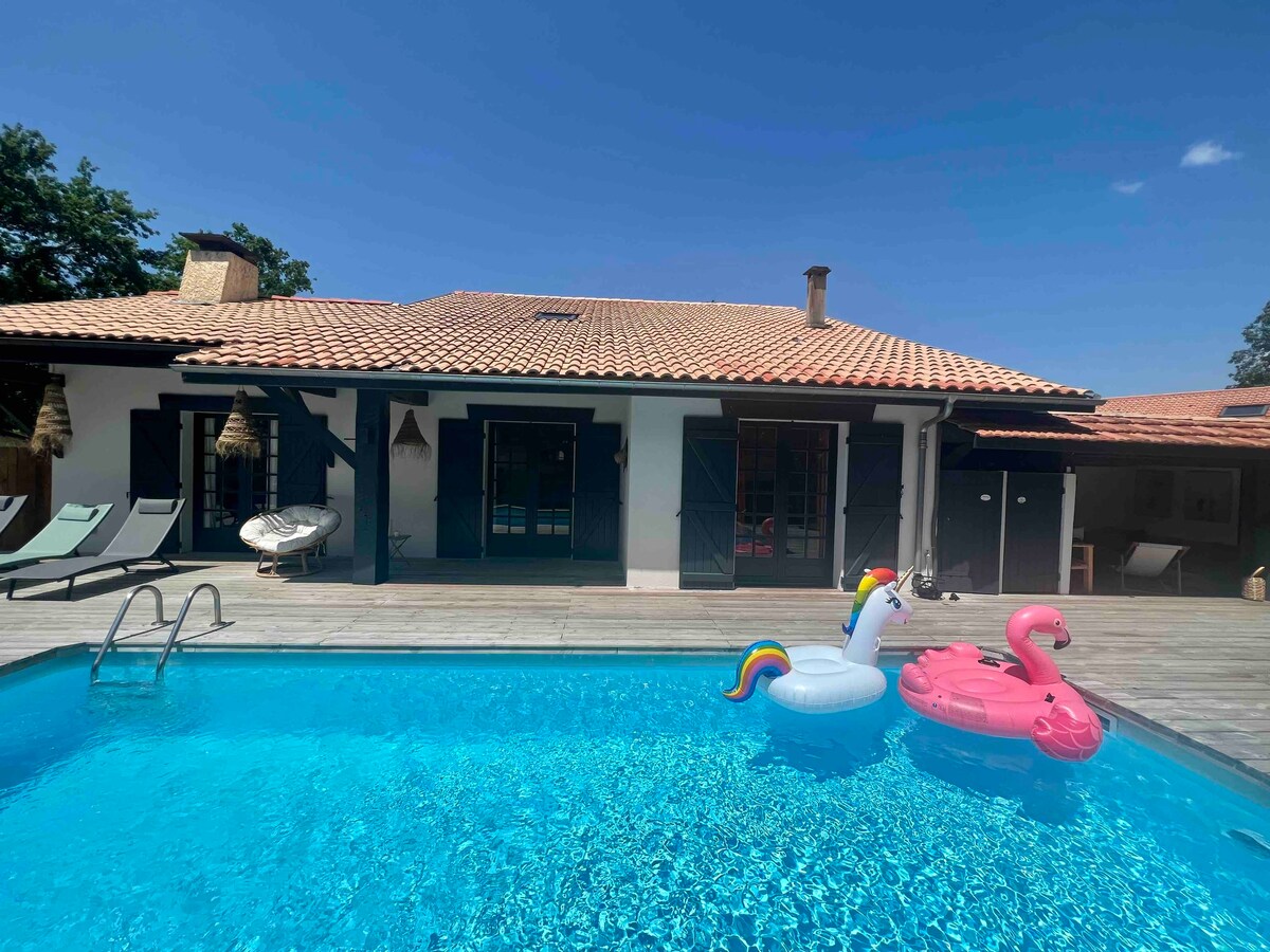 Magnifique villa piscine/jacuzzi