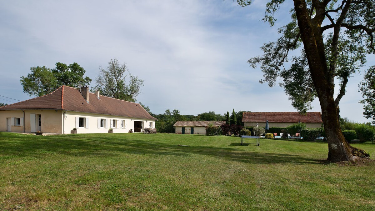 Privatiser un domaine avec piscine pour 28 pers