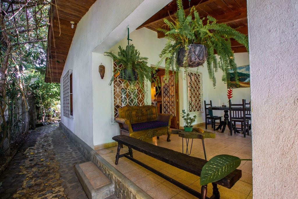 Casa Jardin - Cozy Bungalow - near Lake Atitlan