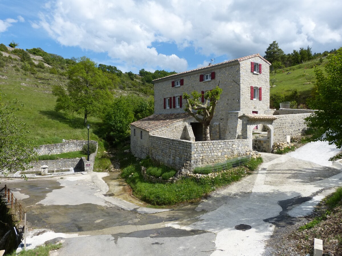 Maison au calme avec piscine