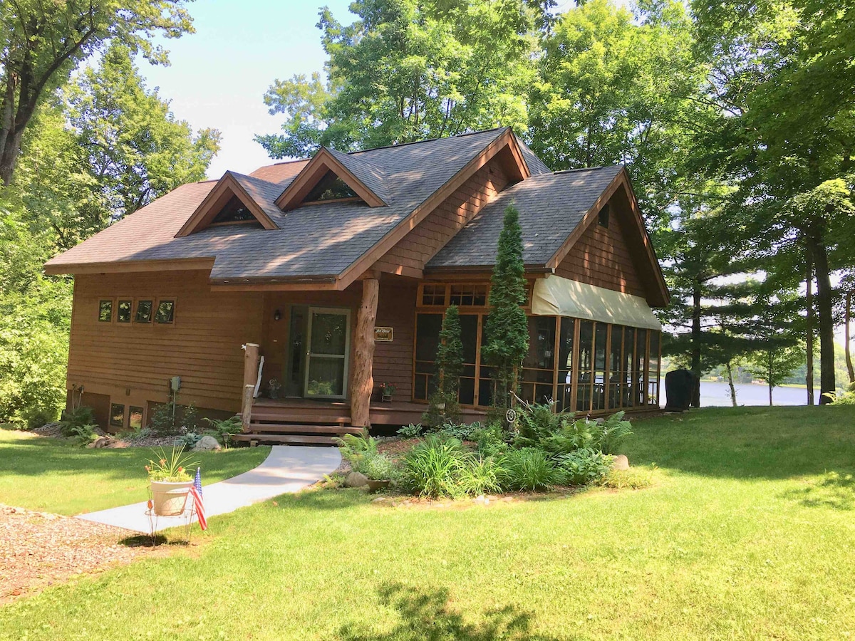 Maple Ridge Cabin