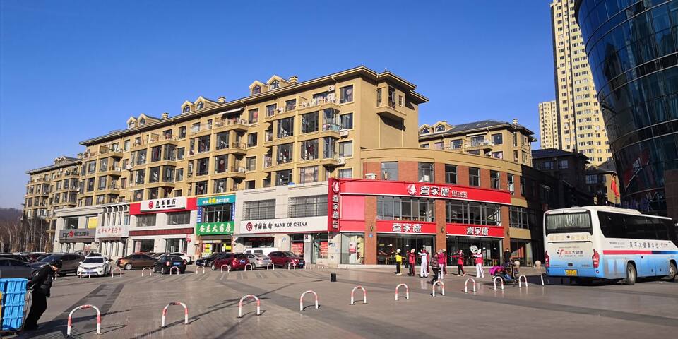 丹东御景苑好家商务公寓,可住2-4人,68平米一室一厨一卫,全新精装修