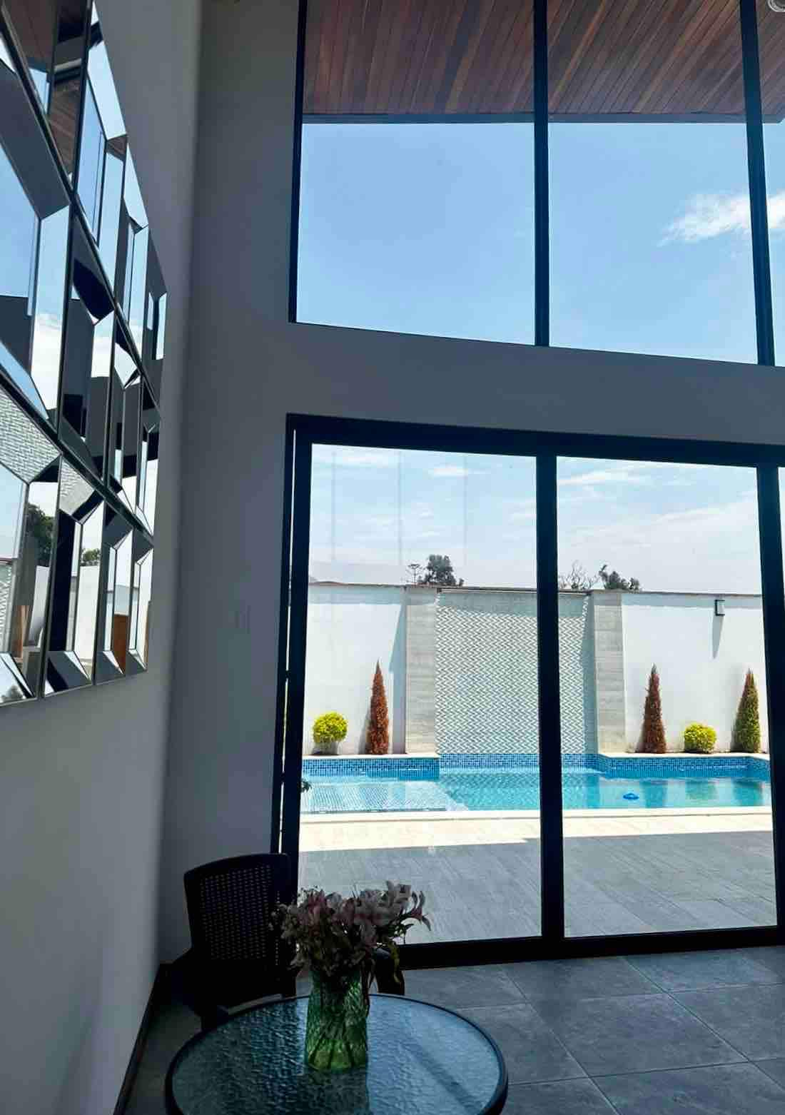 Hermosa casa de estreno con piscina privada