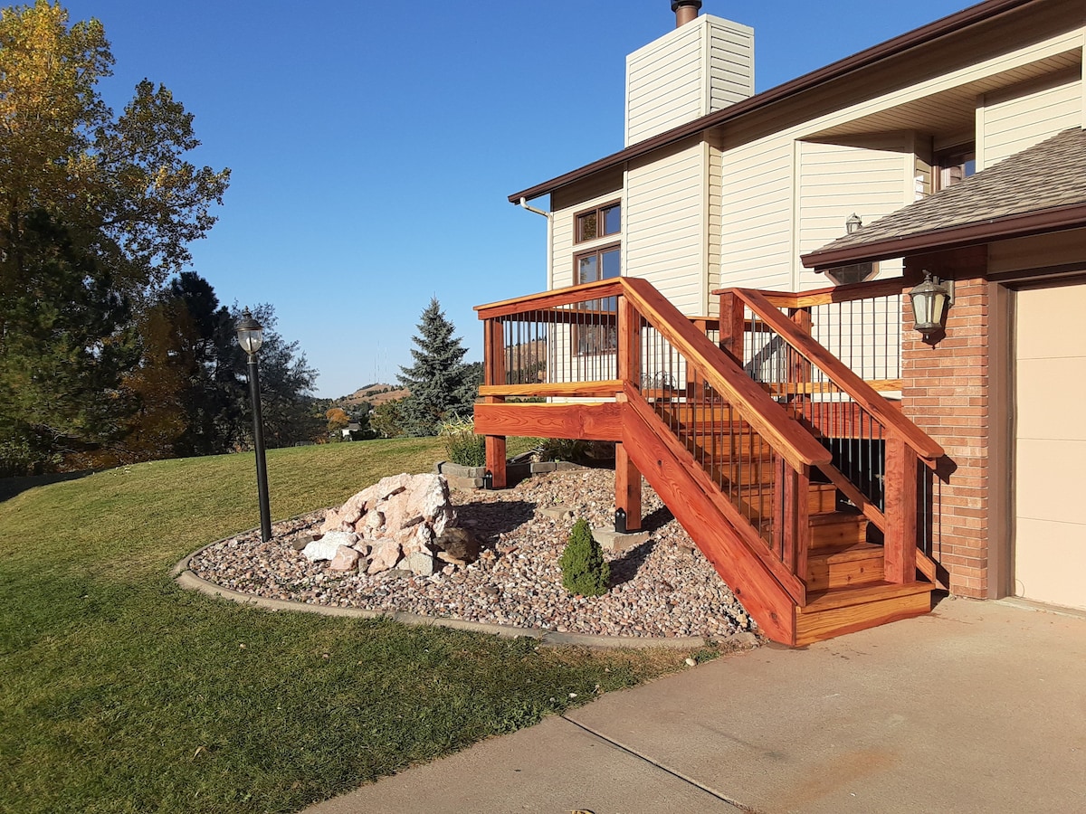 Foothills View & Adventure Ready, Residential Home