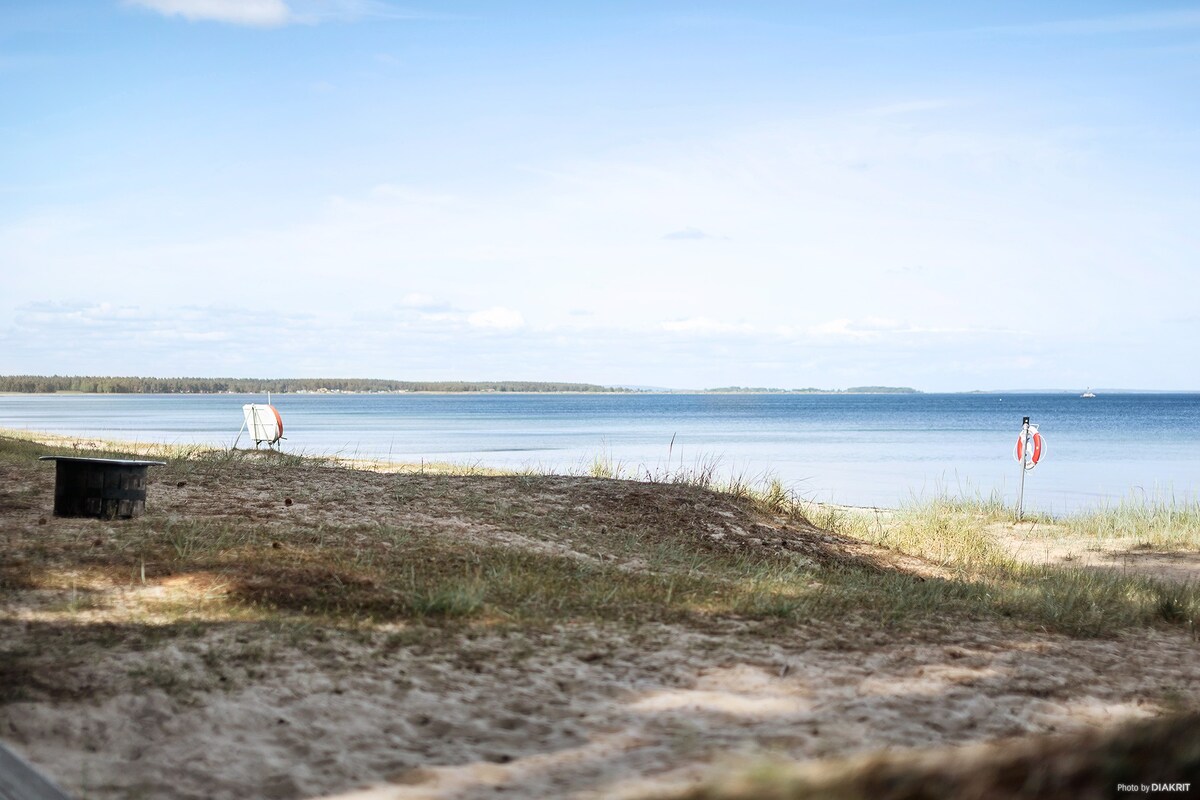 位于Åhus的小木屋，距离海滩30米