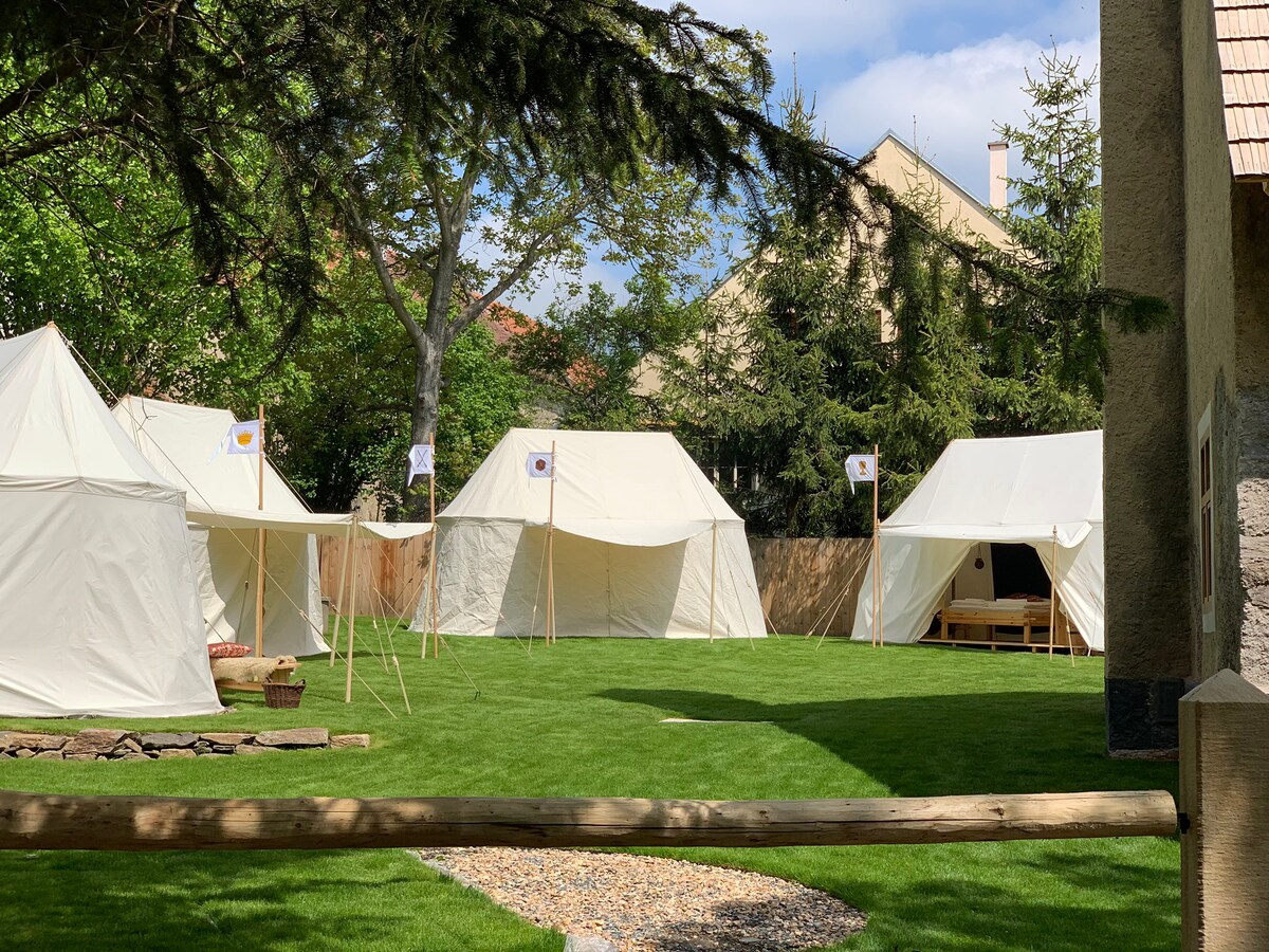 圣杯帐篷-中世纪魅力营地