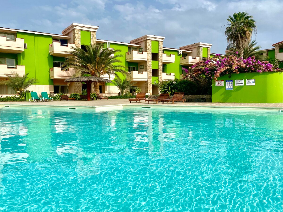 Moradias - Pool, wifi & two bedrooms!