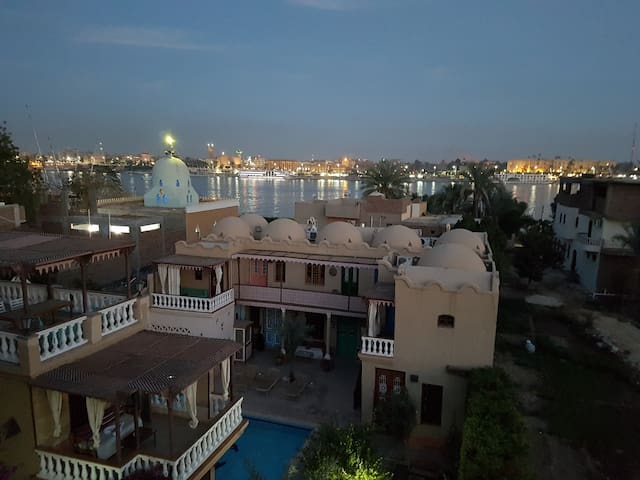 Luxor Governorate的民宿