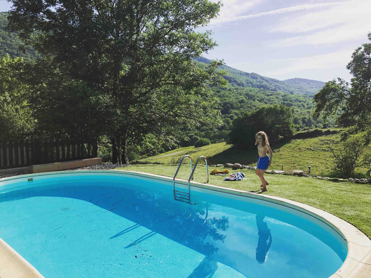🌼🌸Gîte Tanagra 🌸🌼 : Maison avec piscine