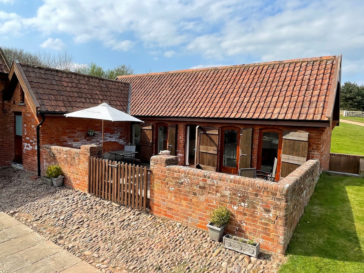 Luxury, rural Piggery, near Sidmouth Beach