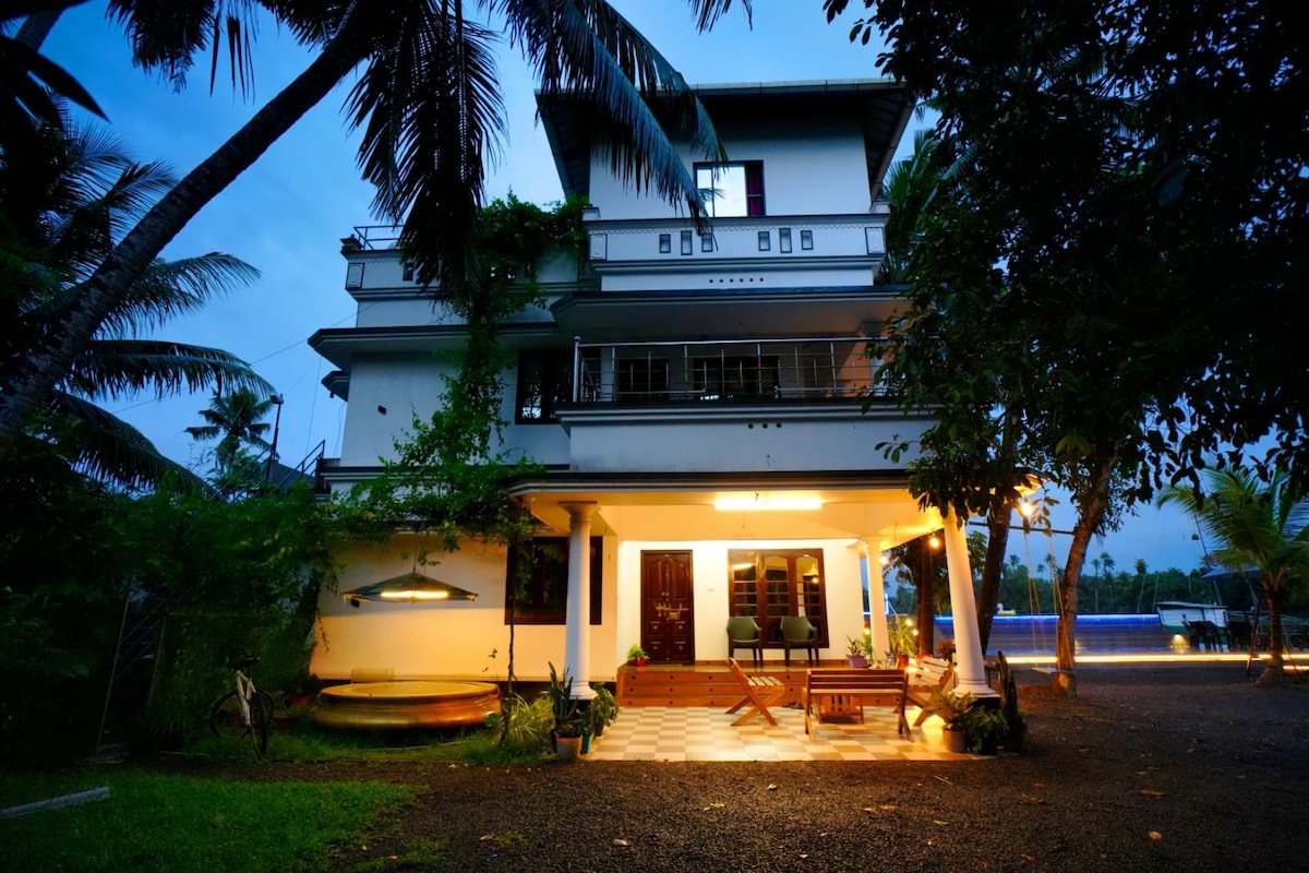 The Riverview Residency - Waterfront Pool Villa