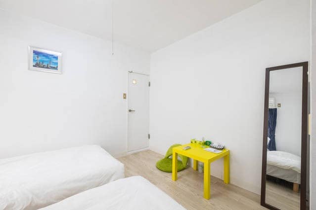 2ppl cozy room in great location with pocket wifi