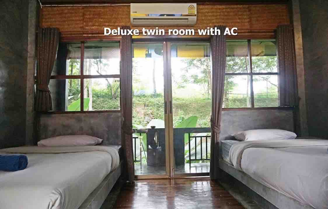 Shaya Suandoi度假村配有空调的豪华双人房