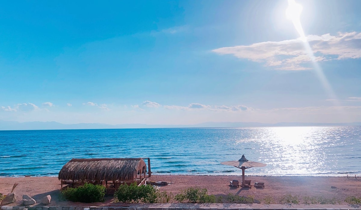 El Sheikh House - Beachfront